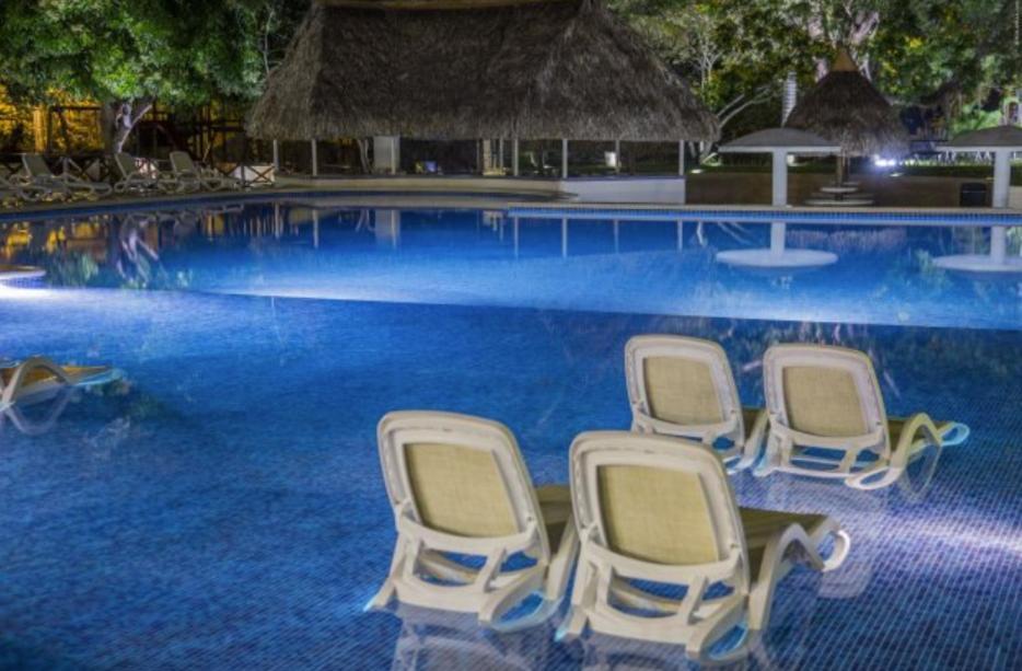 Private Family Room In Coronado Luxury Club & Suites プラヤ・コロナド エクステリア 写真